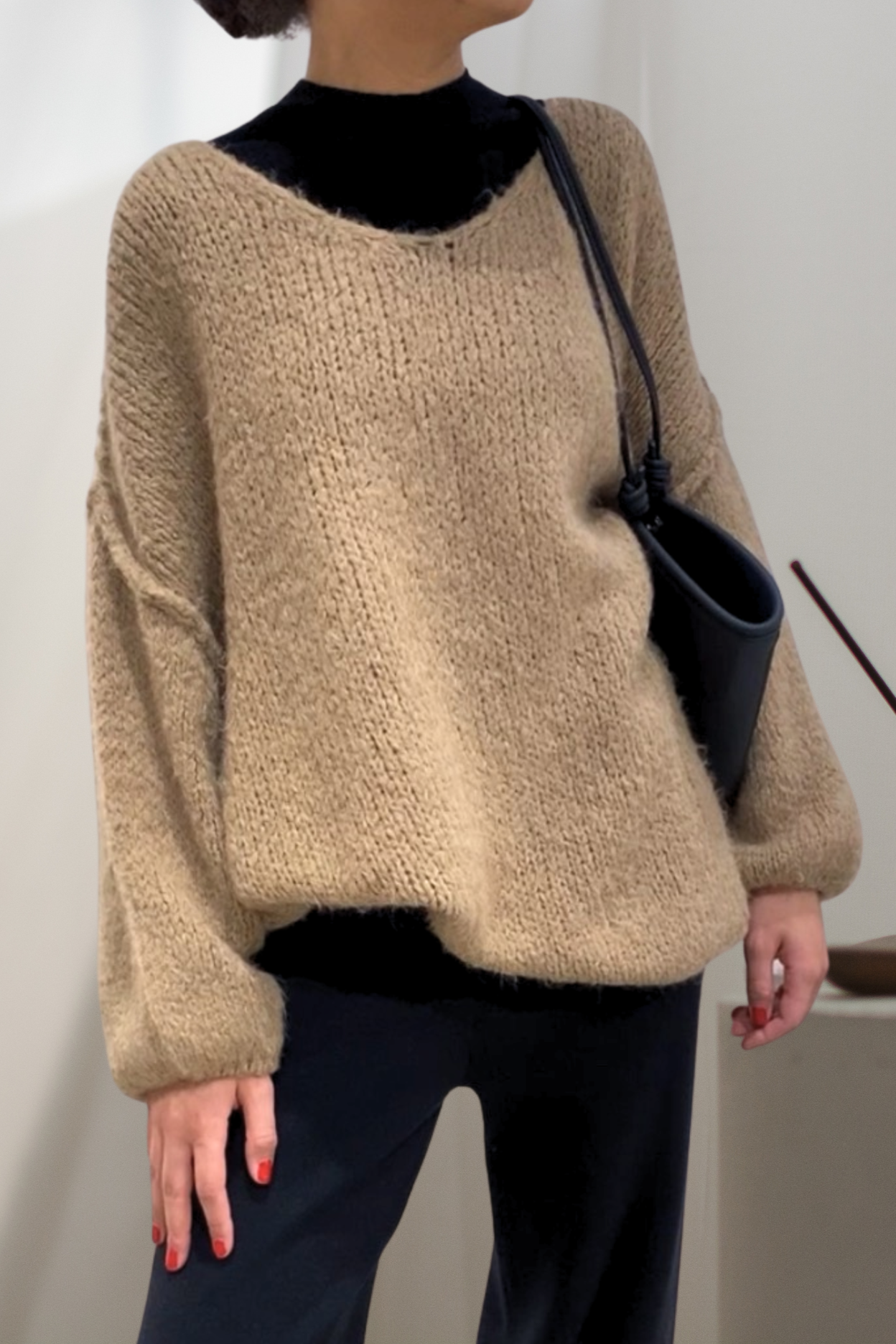 Airy knit open neck