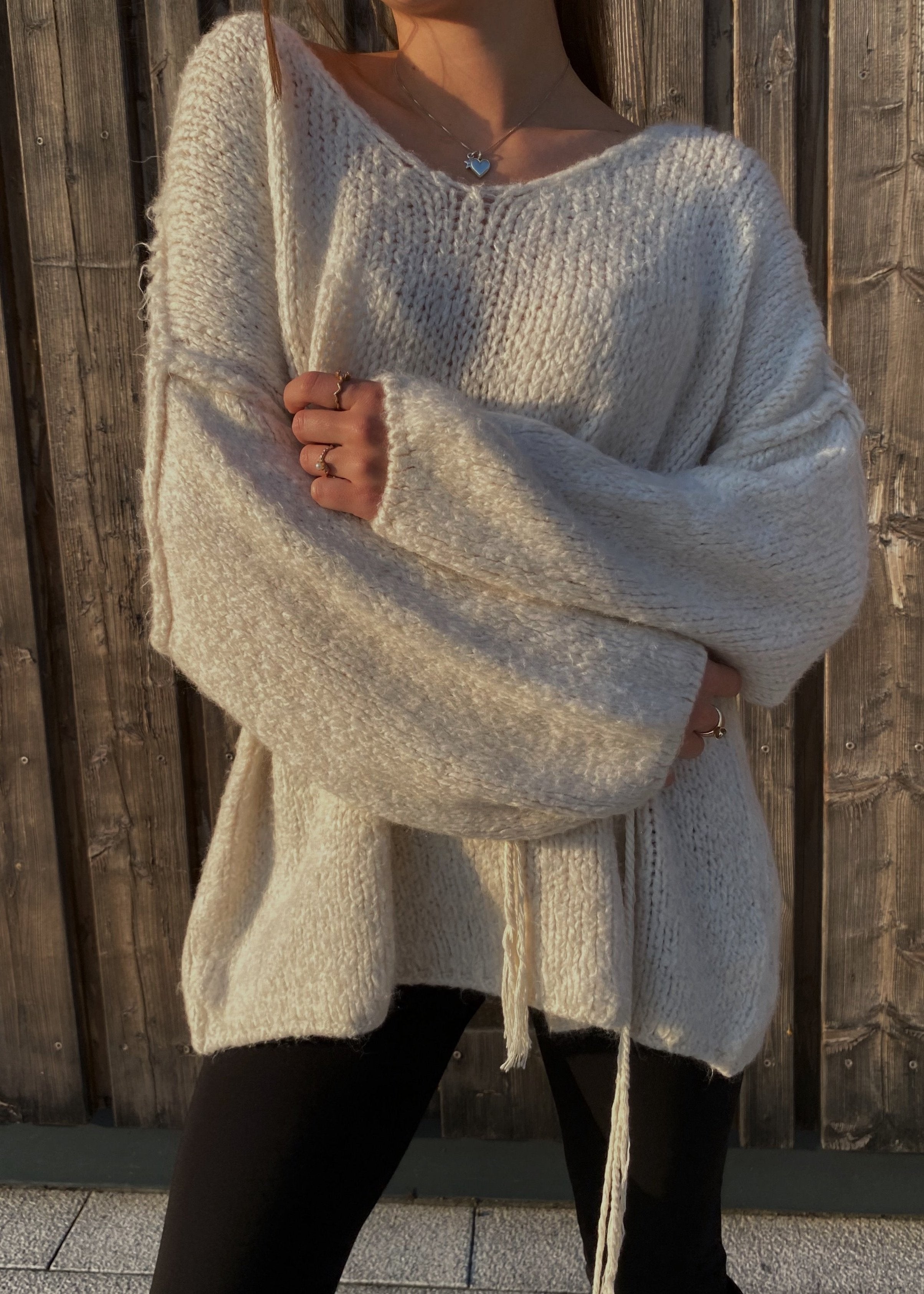 Airy knit open neck